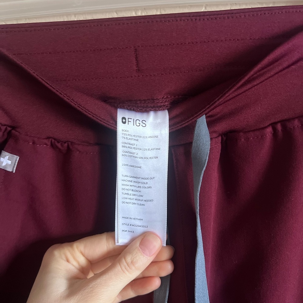 Figs Maroon Jogger Pants with Gray Drawstring Technical Collection Zamora - Picture 5 of 6